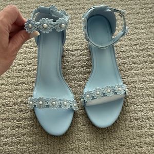 New light blue floral with pearl heels
